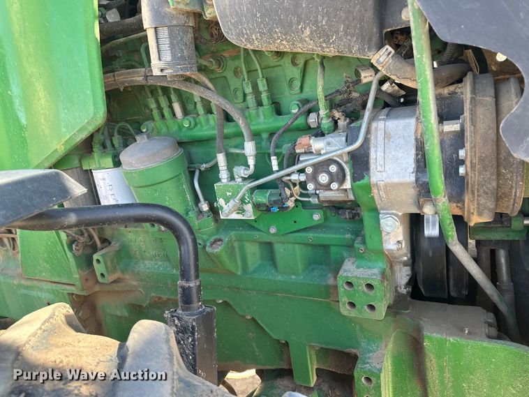 image for item IU9041 2006 John Deere 8430  MFWD tractor
