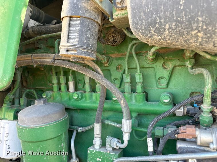 image for item IU9041 2006 John Deere 8430  MFWD tractor