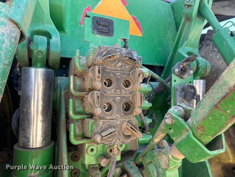 image for item IU9041 2006 John Deere 8430  MFWD tractor