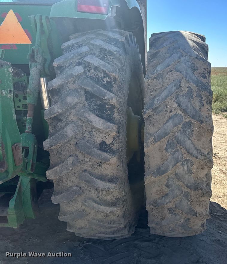 image for item IU9041 2006 John Deere 8430  MFWD tractor