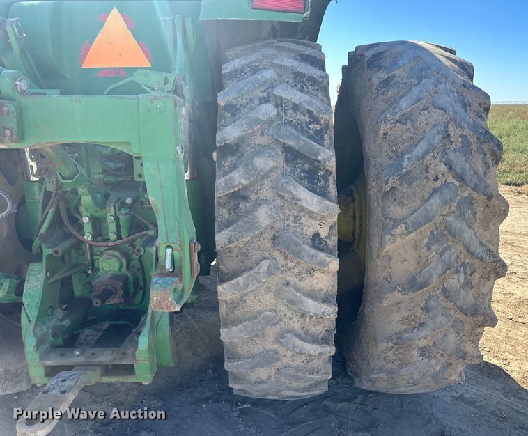 image for item IU9041 2006 John Deere 8430  MFWD tractor