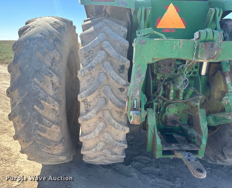 image for item IU9041 2006 John Deere 8430  MFWD tractor