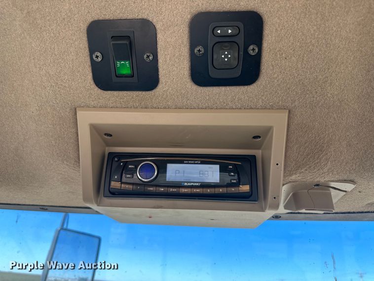 image for item IU9042 2008 John Deere 8430  MFWD tractor