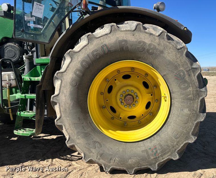 image for item IU9042 2008 John Deere 8430  MFWD tractor