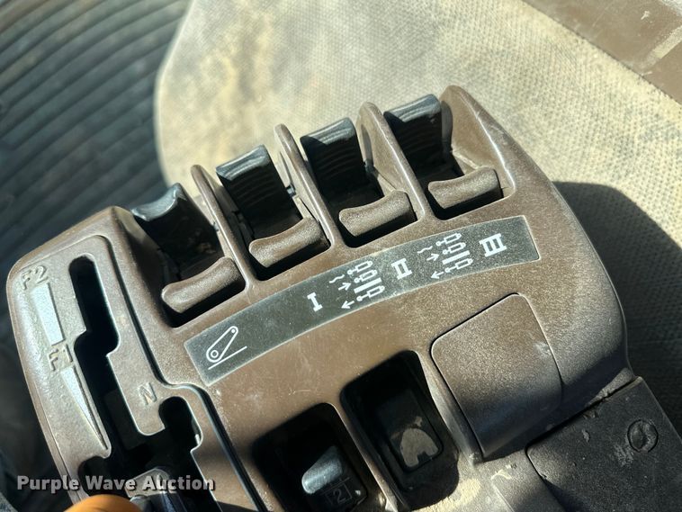 image for item IU9043 2008 John Deere 8330  MFWD tractor