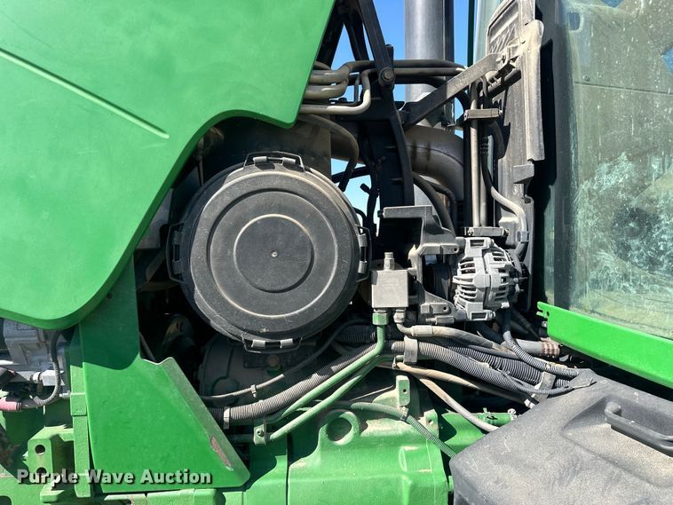 image for item IU9043 2008 John Deere 8330  MFWD tractor