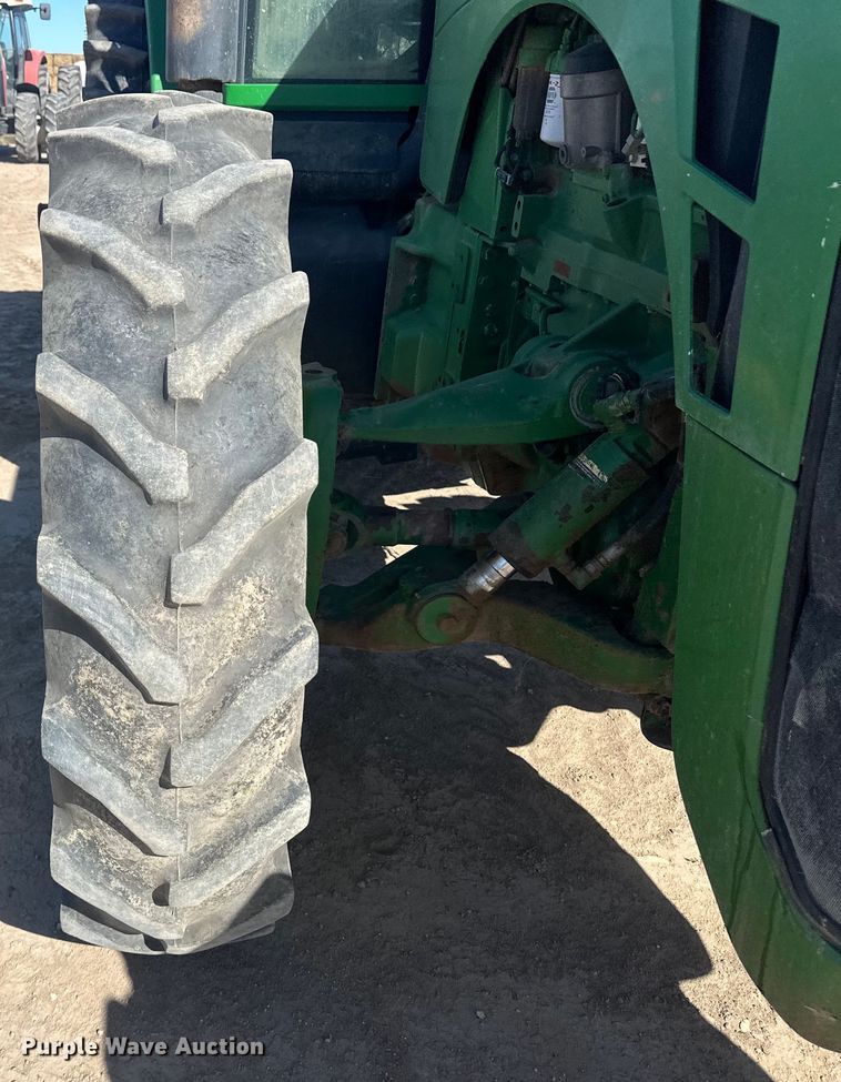 image for item IU9043 2008 John Deere 8330  MFWD tractor