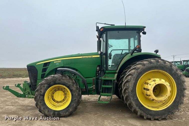 image for item IU9044 2007 John Deere 8430  MFWD tractor