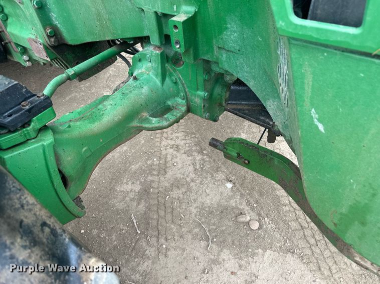 image for item IU9044 2007 John Deere 8430  MFWD tractor