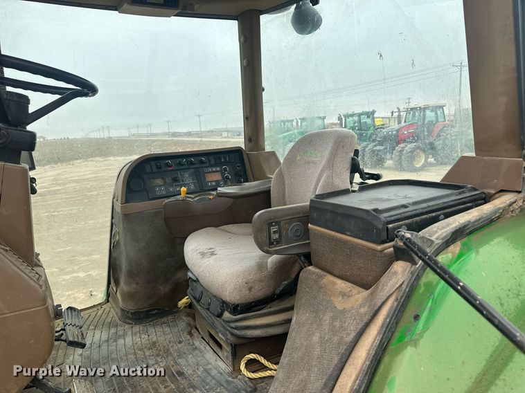 image for item IU9044 2007 John Deere 8430  MFWD tractor