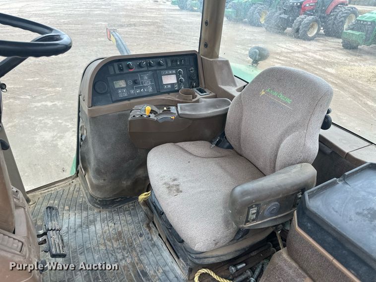 image for item IU9044 2007 John Deere 8430  MFWD tractor