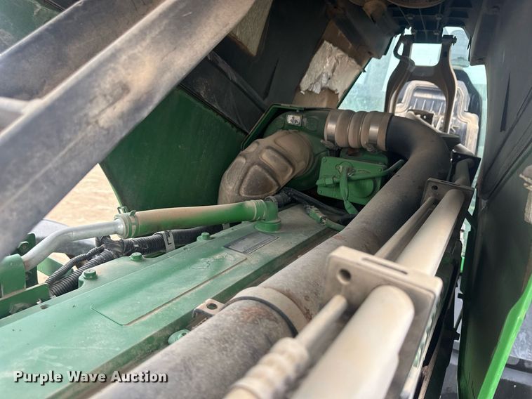 image for item IU9044 2007 John Deere 8430  MFWD tractor