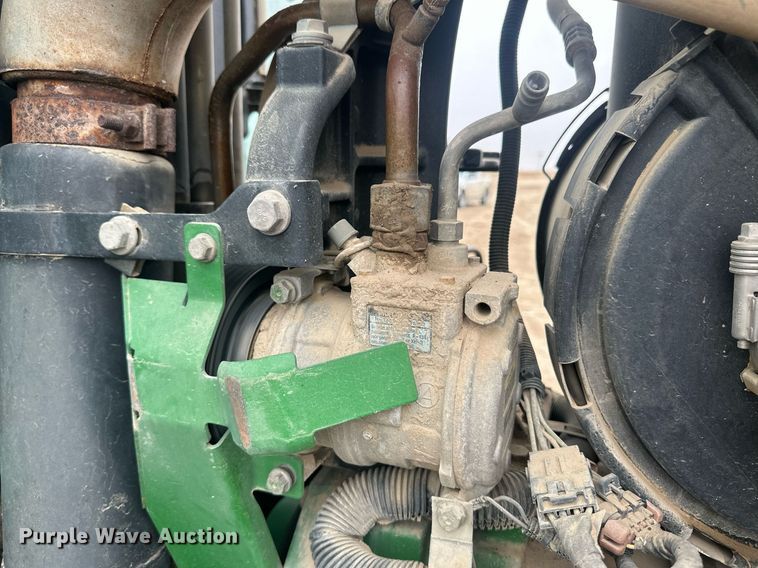 image for item IU9044 2007 John Deere 8430  MFWD tractor