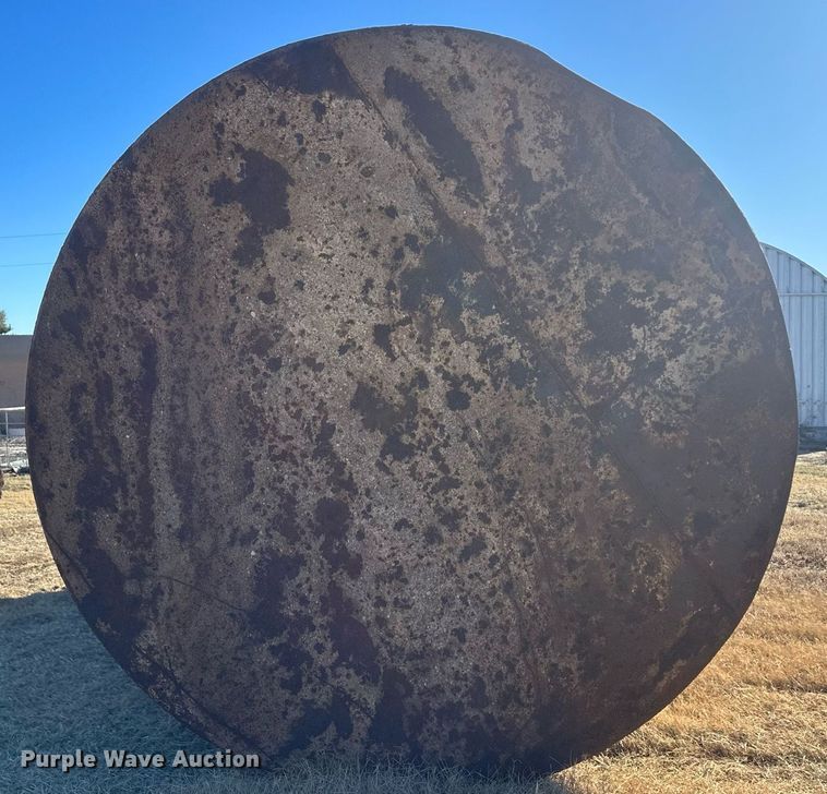 image for item IU9073 (2) fuel tanks