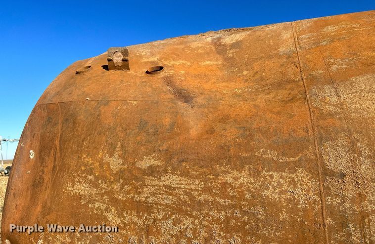 image for item IU9073 (2) fuel tanks