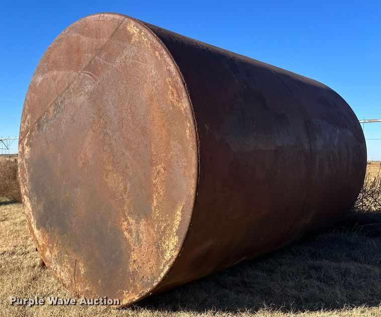 image for item IU9073 (2) fuel tanks