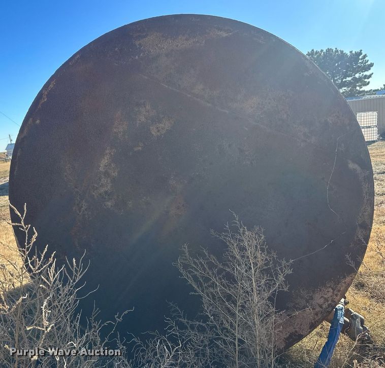 image for item IU9073 (2) fuel tanks