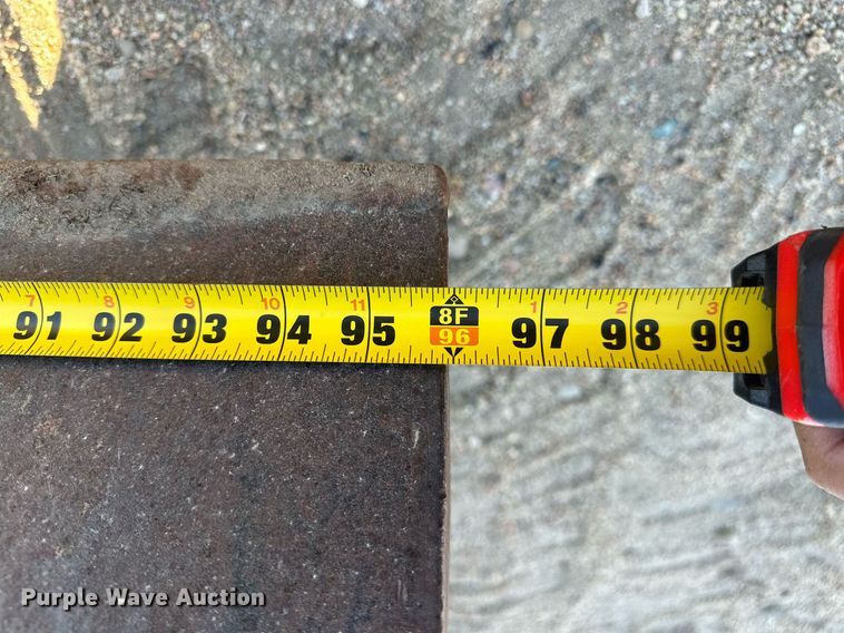 image for item IU9131 Farmall 560  tractor