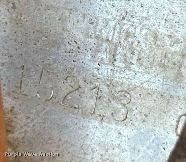 image for item IU9131 Farmall 560  tractor