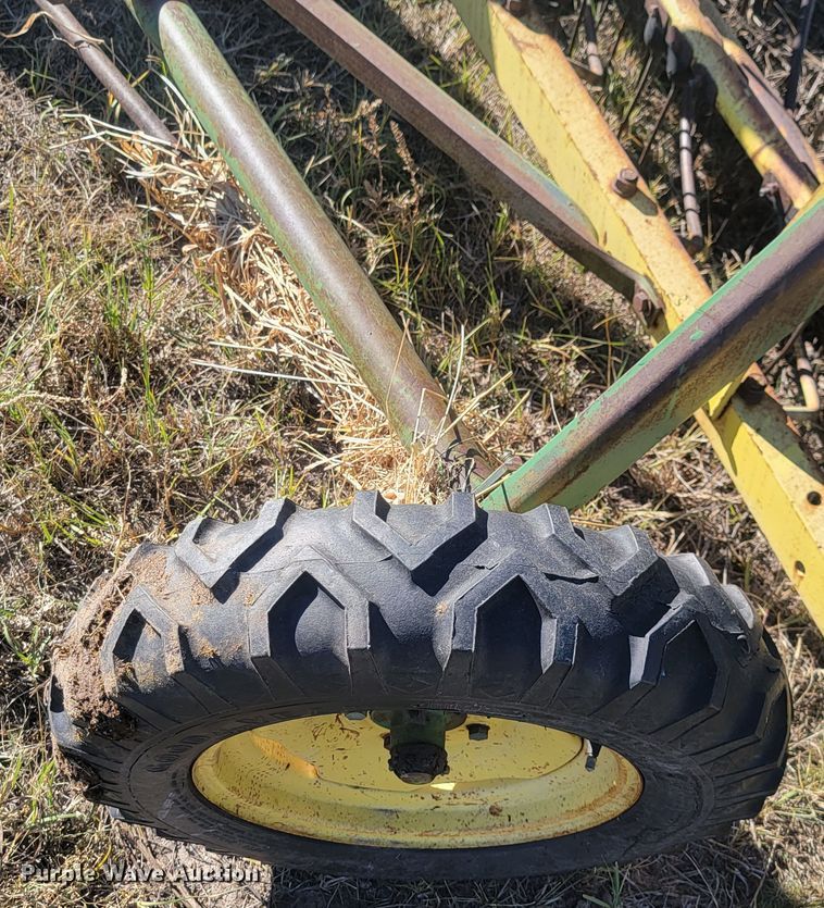 image for item JG9709 (2) John Deere hay rakes