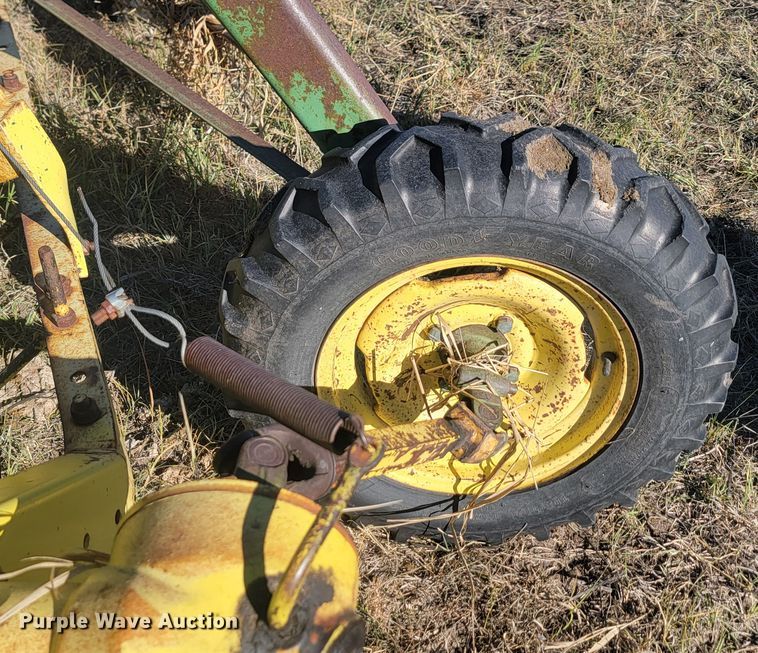 image for item JG9709 (2) John Deere hay rakes