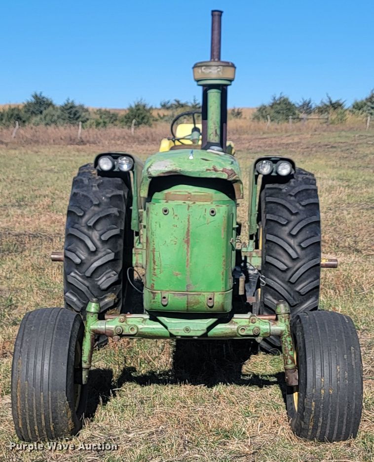 image for item JG9710 1961 John Deere 4010  tractor