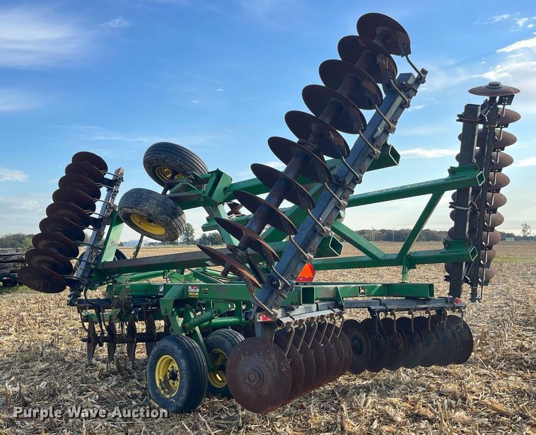 image for item LD9792 John Deere 630  tandem disk