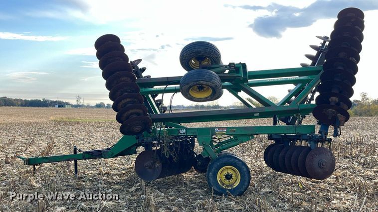image for item LD9792 John Deere 630  tandem disk