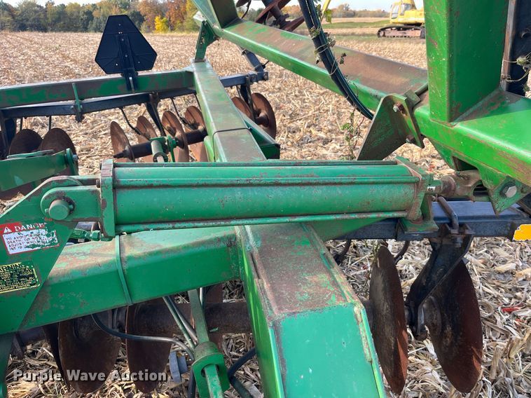 image for item LD9792 John Deere 630  tandem disk