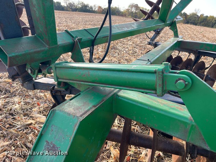 image for item LD9792 John Deere 630  tandem disk