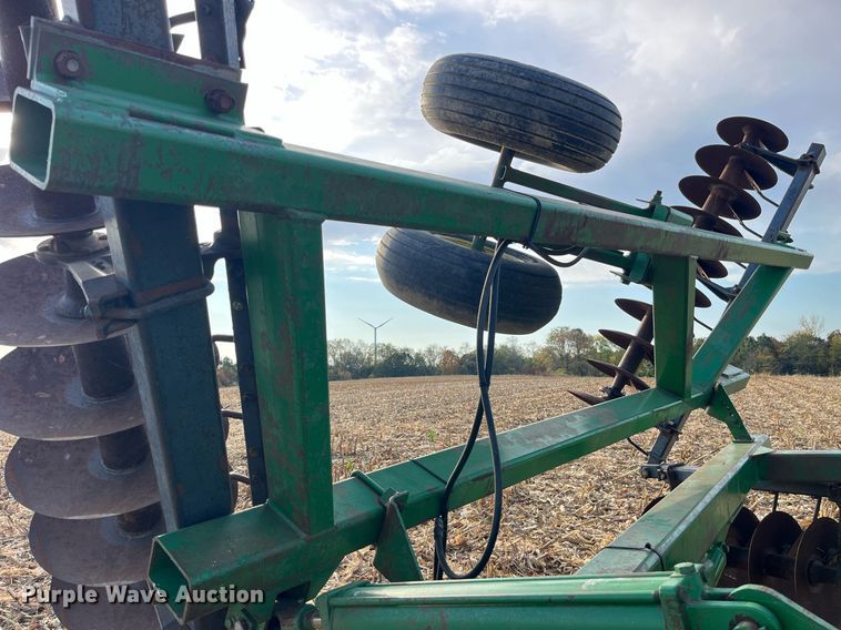 image for item LD9792 John Deere 630  tandem disk