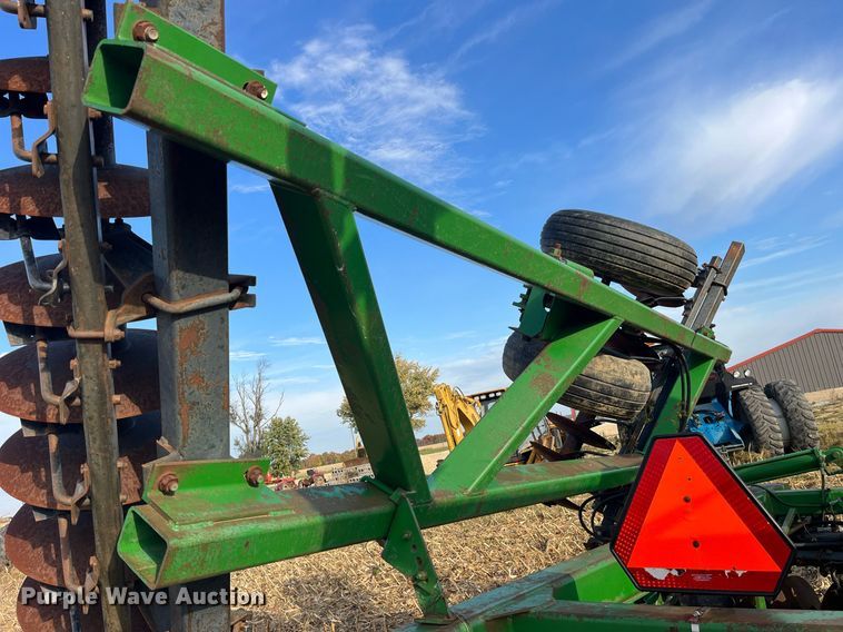 image for item LD9792 John Deere 630  tandem disk