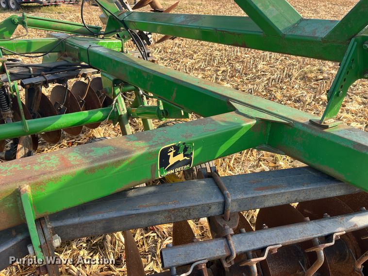 image for item LD9792 John Deere 630  tandem disk