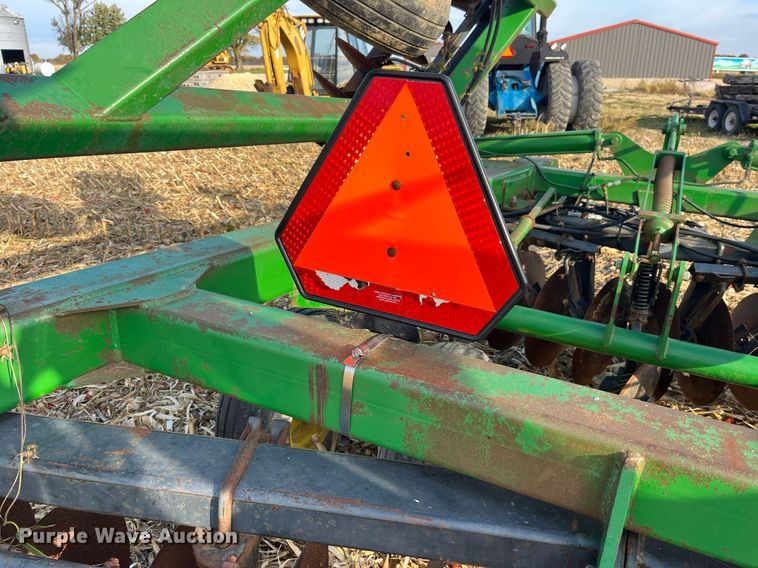 image for item LD9792 John Deere 630  tandem disk