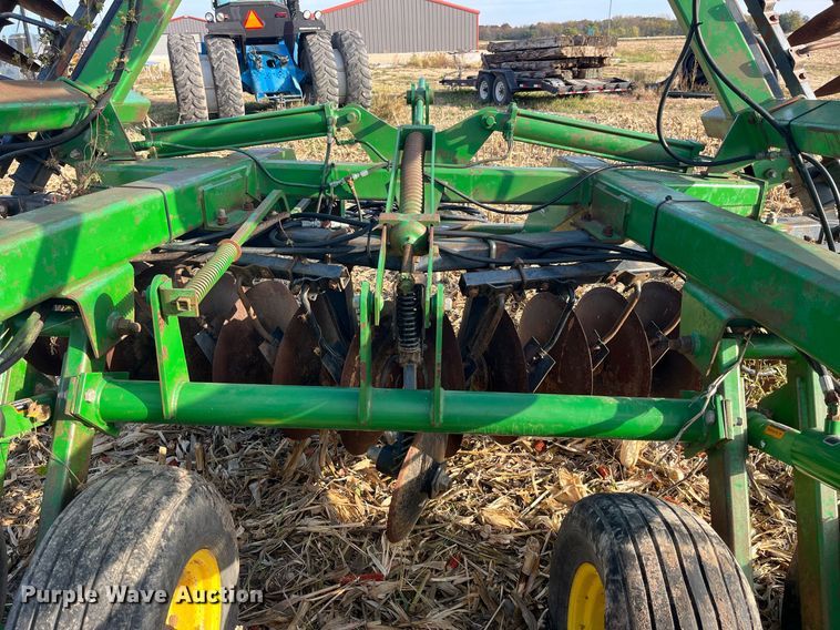 image for item LD9792 John Deere 630  tandem disk