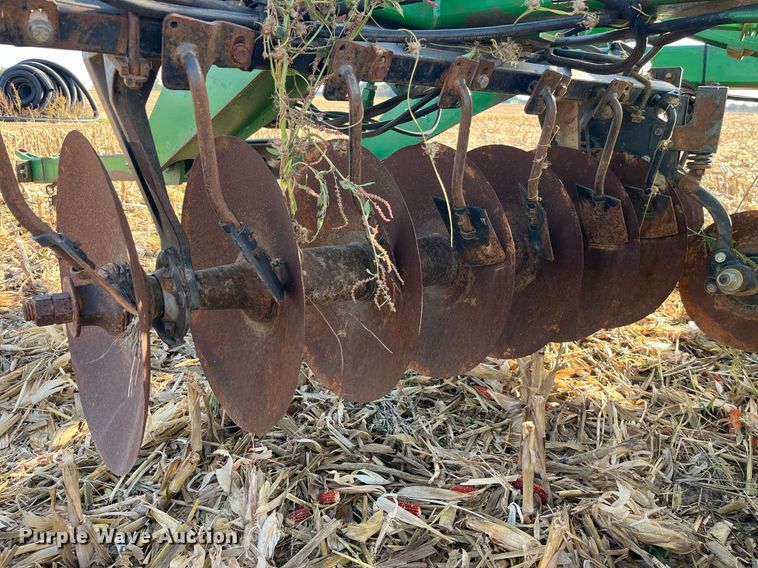 image for item LD9792 John Deere 630  tandem disk