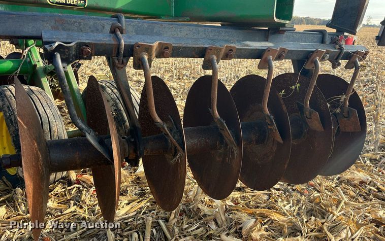 image for item LD9792 John Deere 630  tandem disk