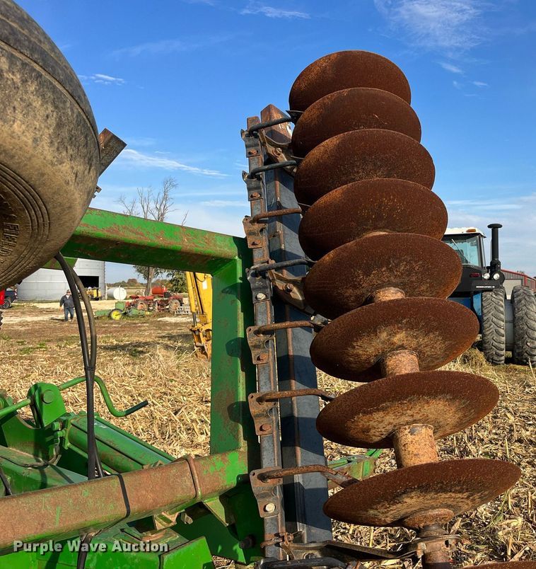 image for item LD9792 John Deere 630  tandem disk