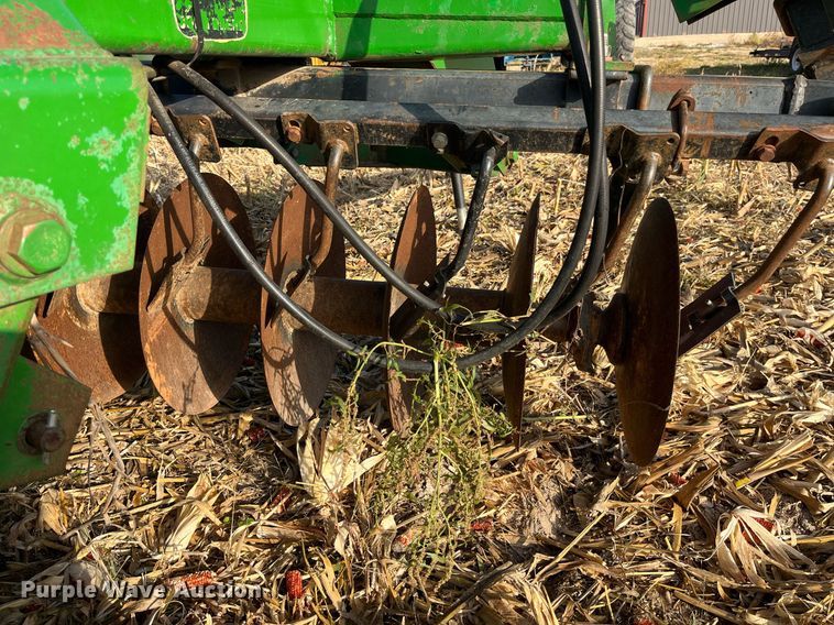 image for item LD9792 John Deere 630  tandem disk