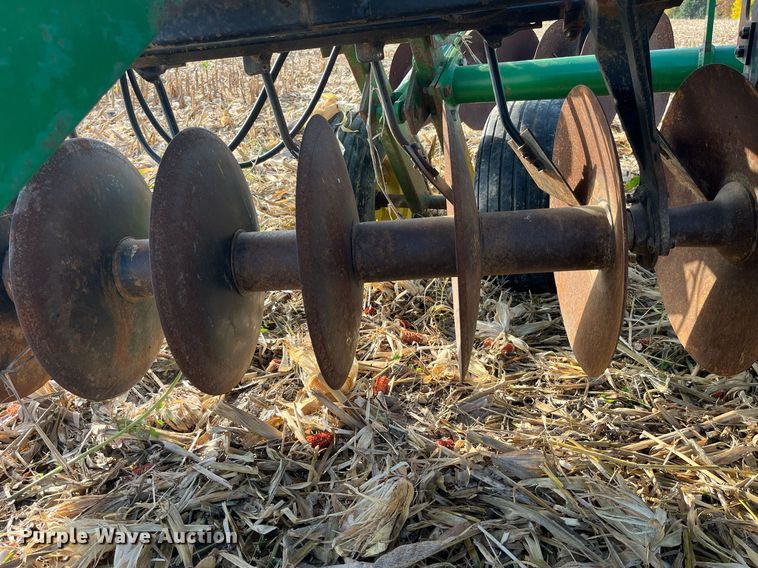 image for item LD9792 John Deere 630  tandem disk