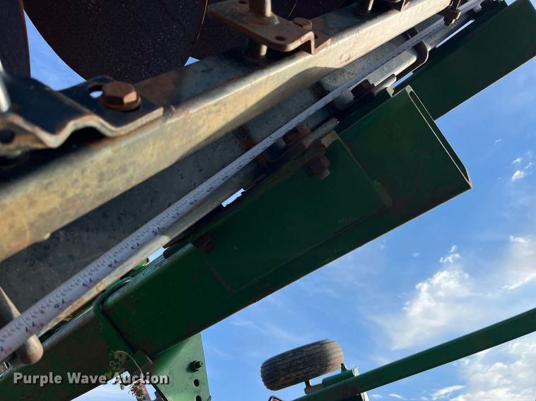 image for item LD9792 John Deere 630  tandem disk