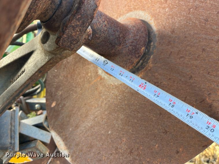 image for item LD9792 John Deere 630  tandem disk