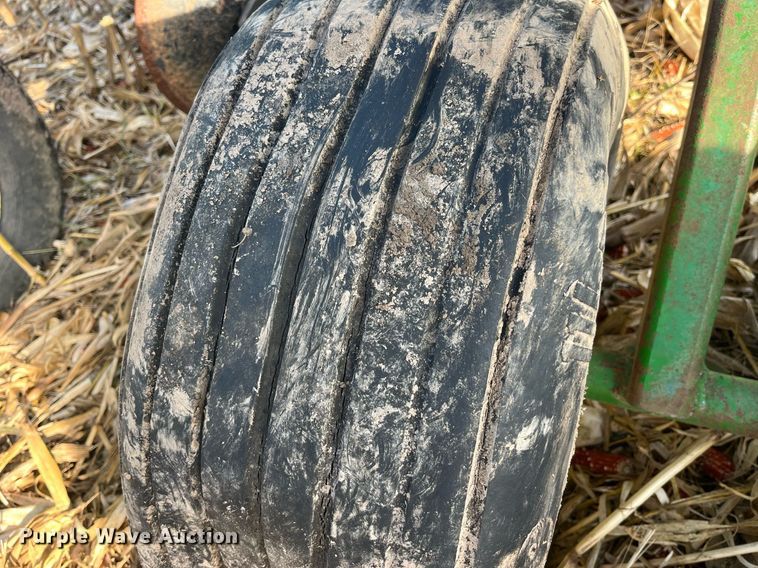 image for item LD9792 John Deere 630  tandem disk