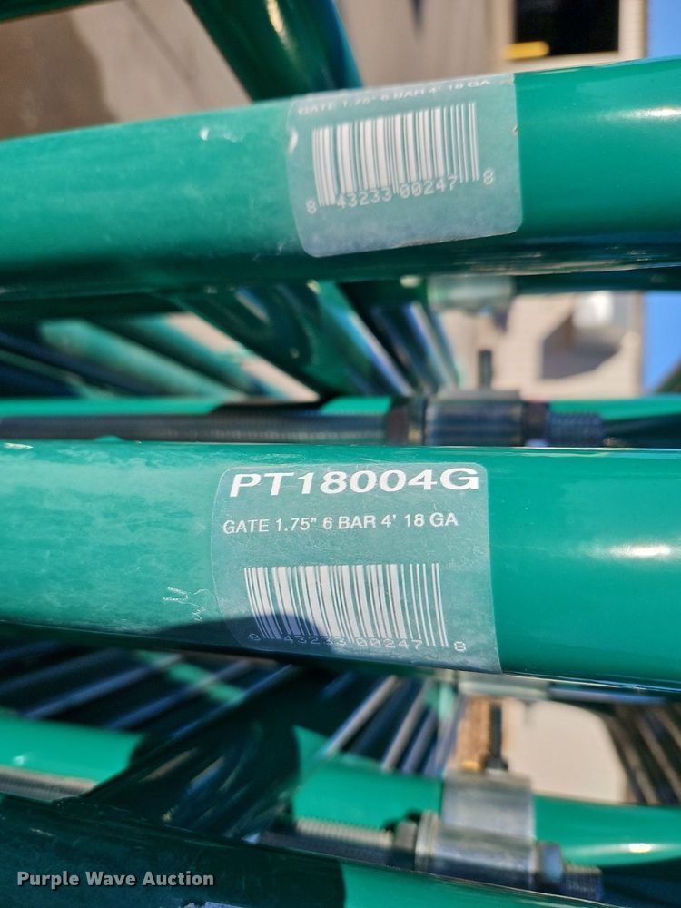 image for item LM9193 (12) B&W 4' livestock gates