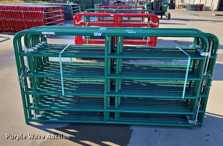 image for item LM9194 (12) B&W 8' livestock gates