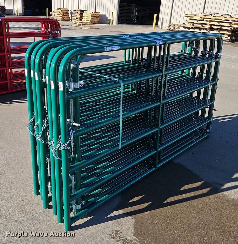 image for item LM9194 (12) B&W 8' livestock gates