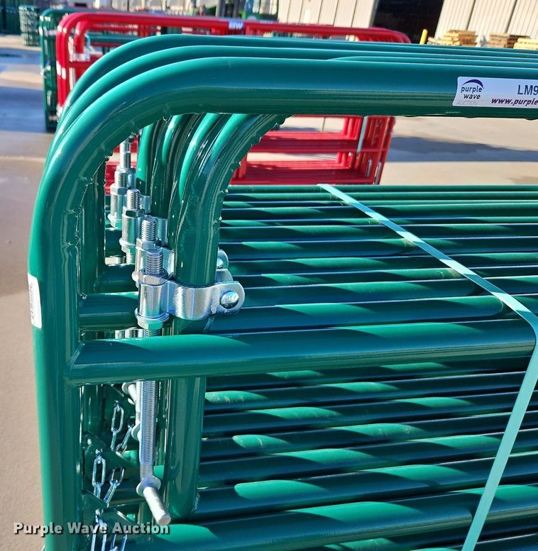 image for item LM9194 (12) B&W 8' livestock gates