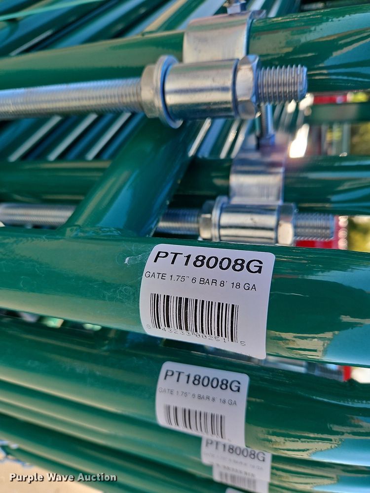 image for item LM9194 (12) B&W 8' livestock gates