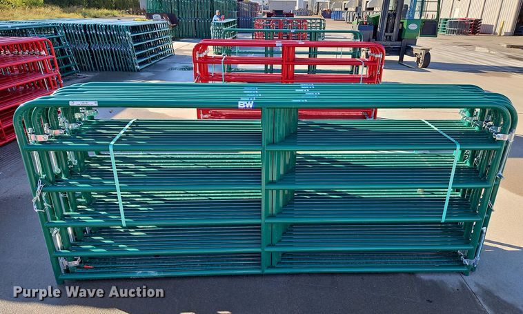 image for item LM9196 (12) B&W 10' livestock gates