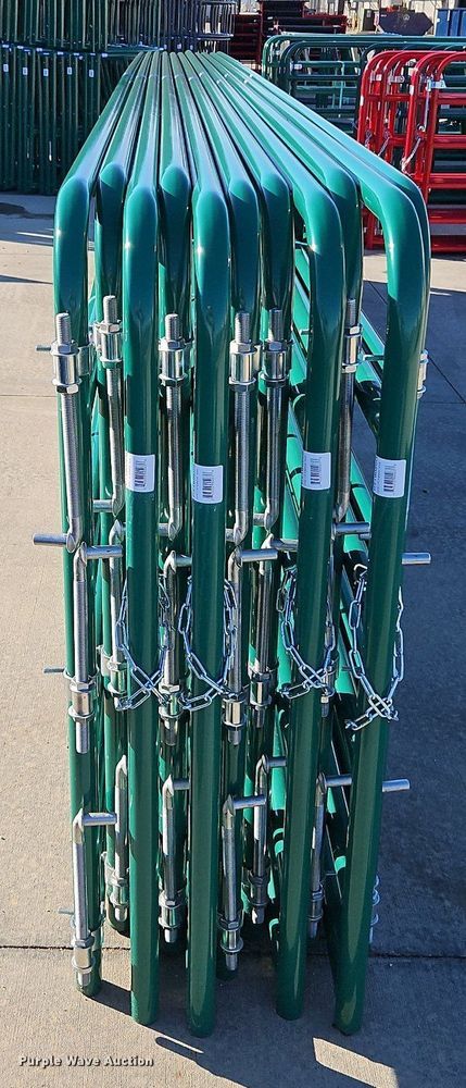 image for item LM9199 (11) B&W 20' livestock gates